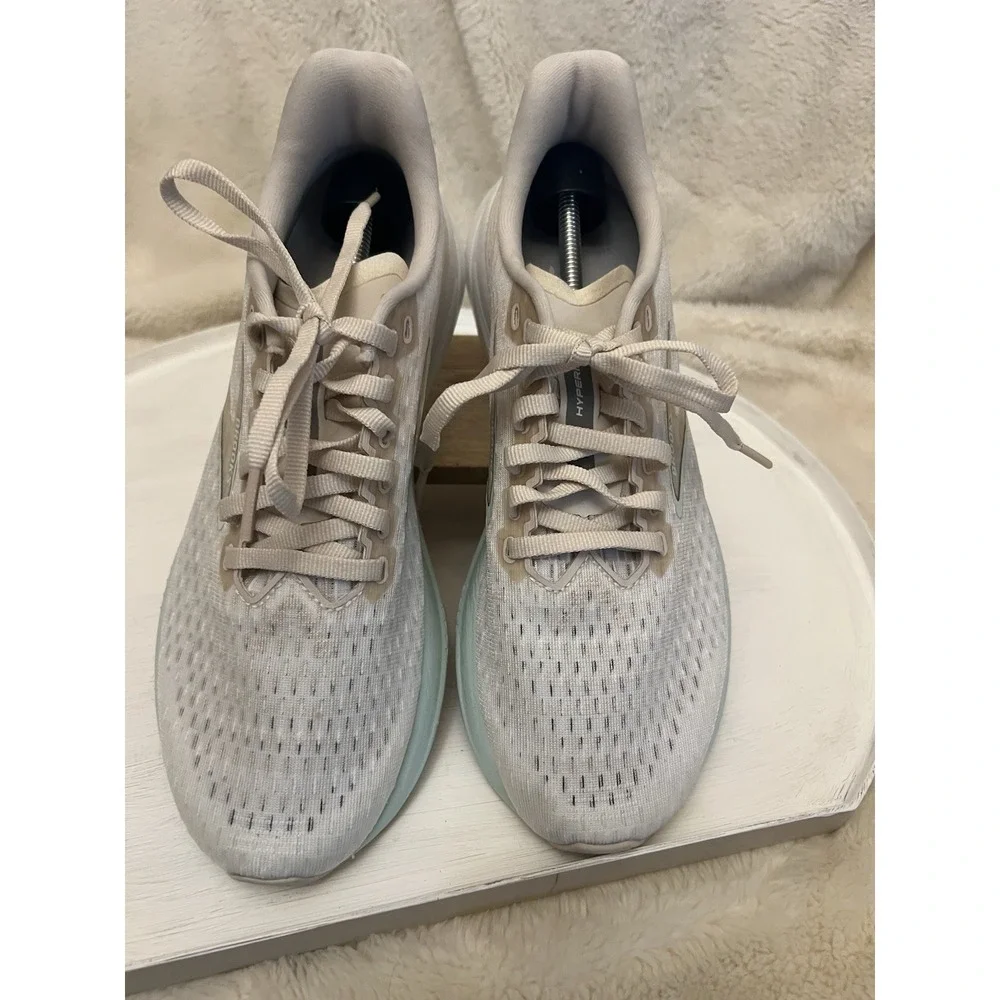 Brooks Hyperion Running Shoes Gray Mesh Lightweight Cushion Road Trainers Sz 9.5